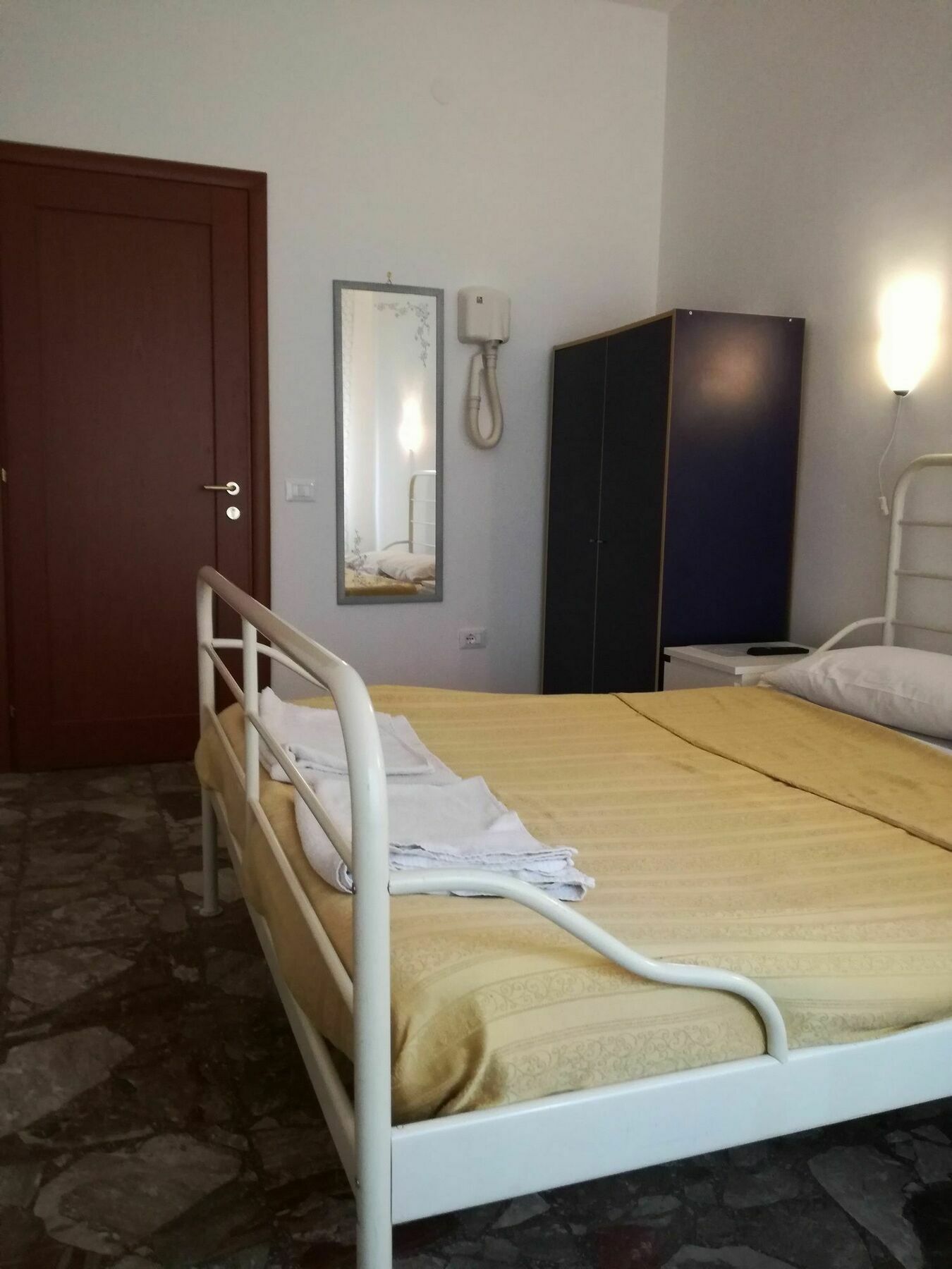 Testa Gioacchino B&B Frühstückspension 3*